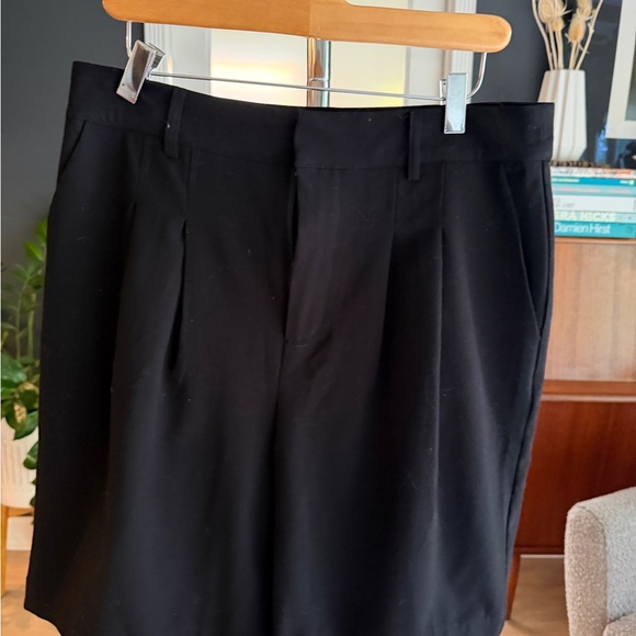 Cotton On Elegant Black Women's Bermuda Shorts - Picture 6 of 6